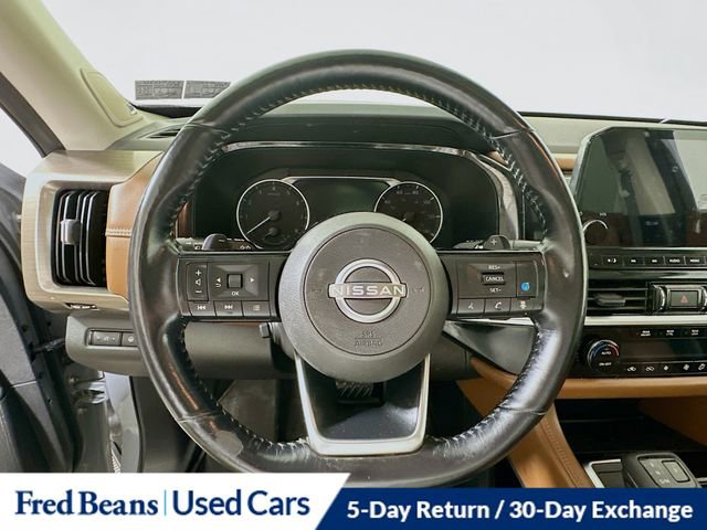 Used 2023 Nissan Pathfinder Platinum image 13