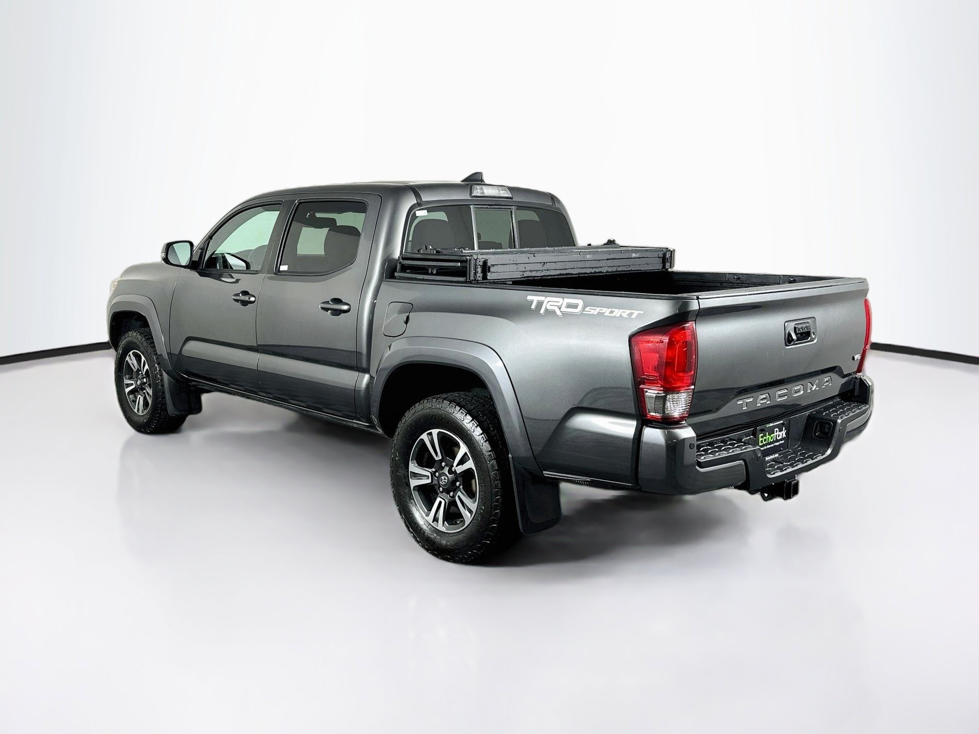Used 2016 Toyota Tacoma TRD Sport RWD image 5