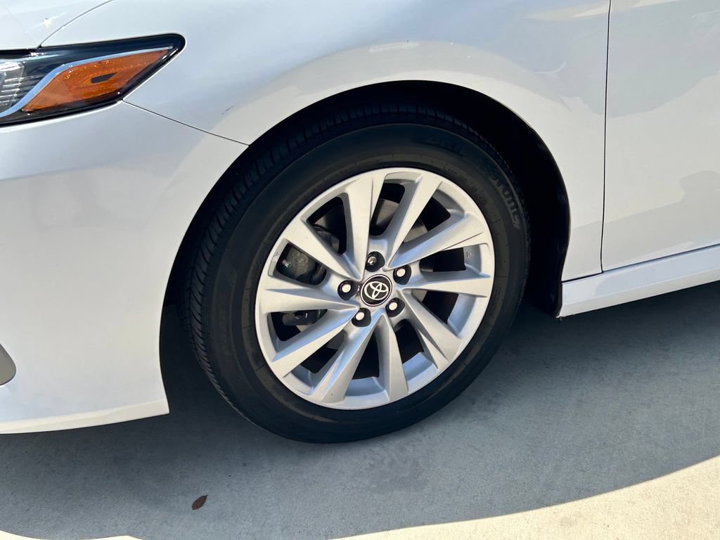Used 2024 Toyota Camry LE w/ Convenience Package FWD image 9