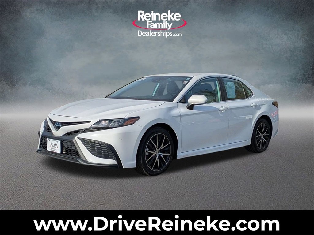 Used 2024 Toyota Camry SE