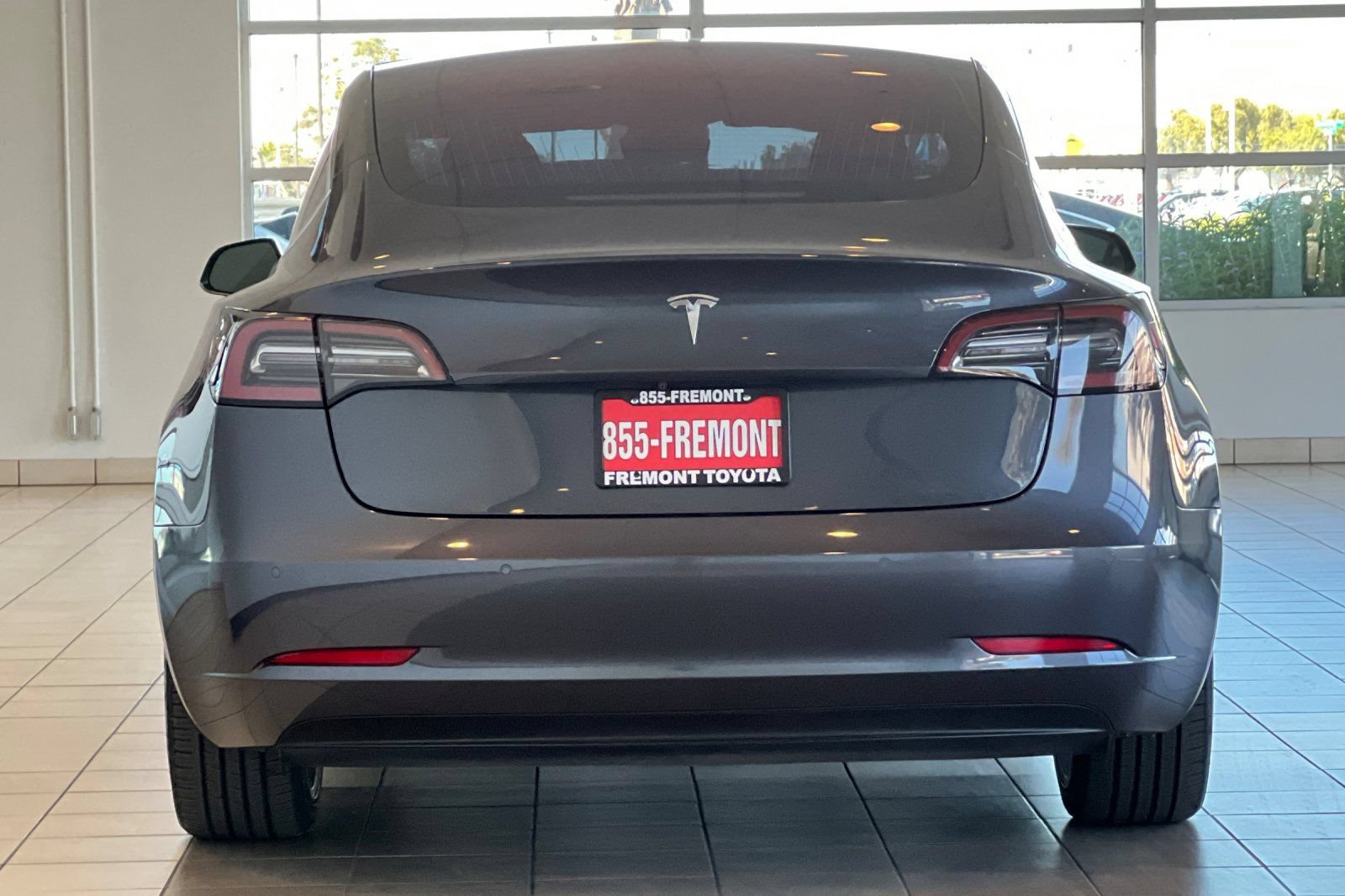 Used 2018 Tesla Model 3 Long Range RWD image 5