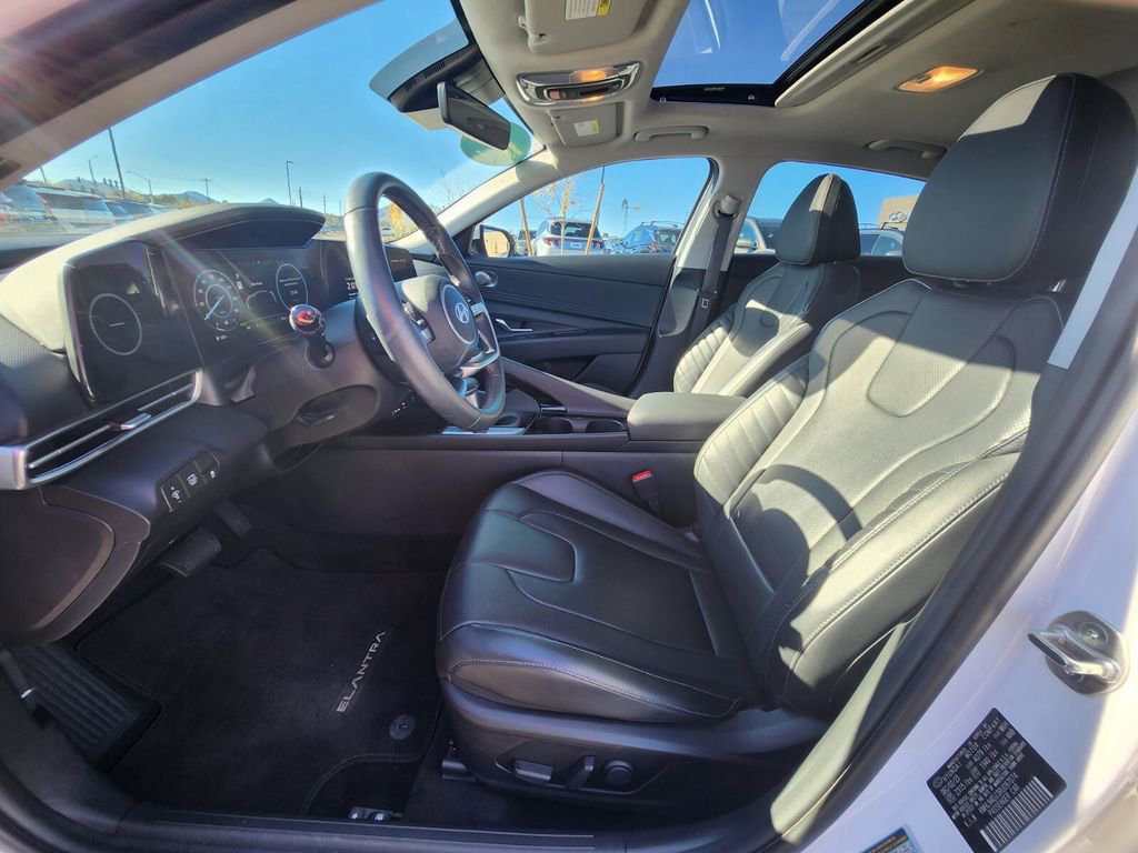 Certified 2024 Hyundai Elantra Limited image 10