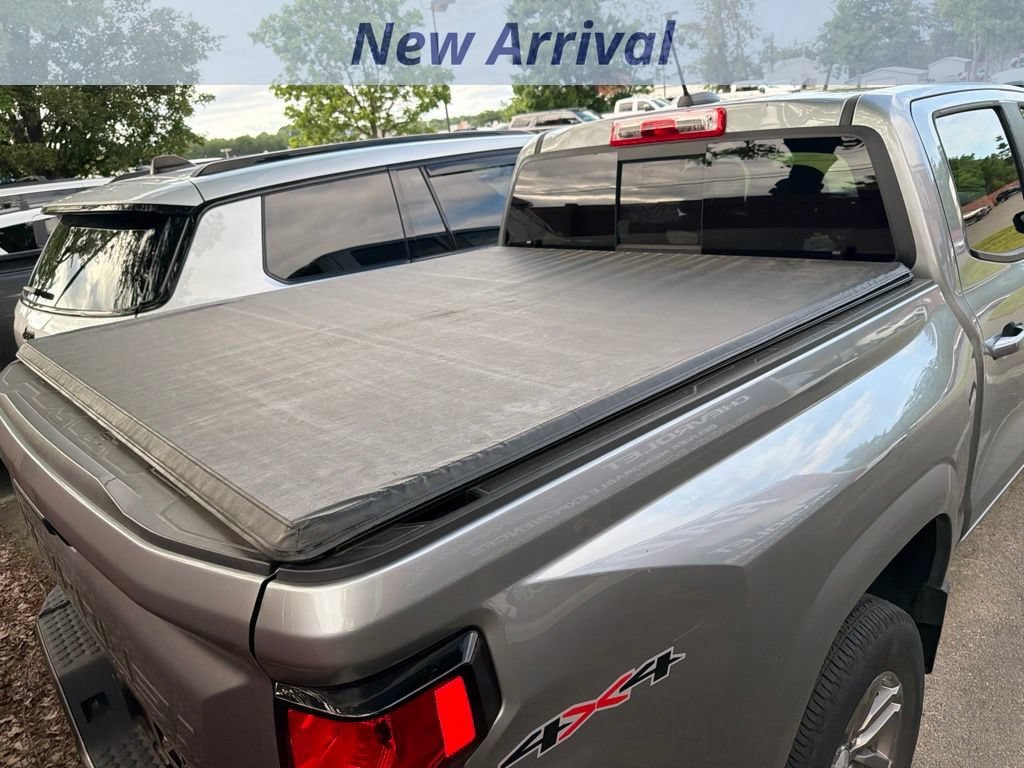 Certified 2023 Chevrolet Colorado LT w/ LT Convenience Package II AWD/4WD image 8