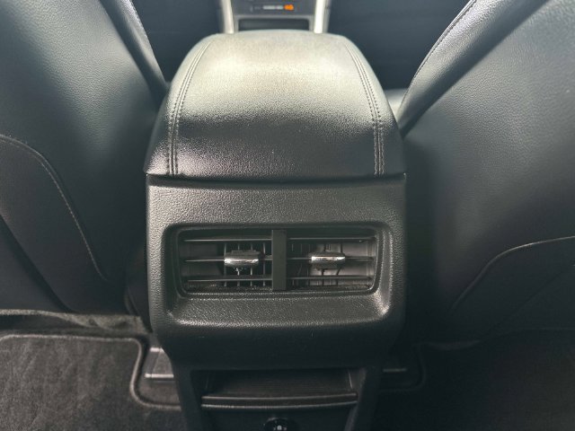 Used 2024 Ford Edge SEL AWD/4WD image 16