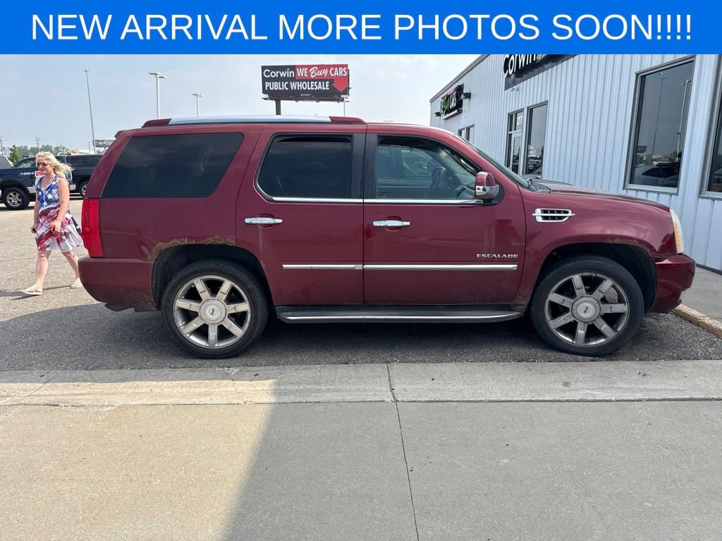 Used 2010 Cadillac Escalade Luxury AWD/4WD image 9