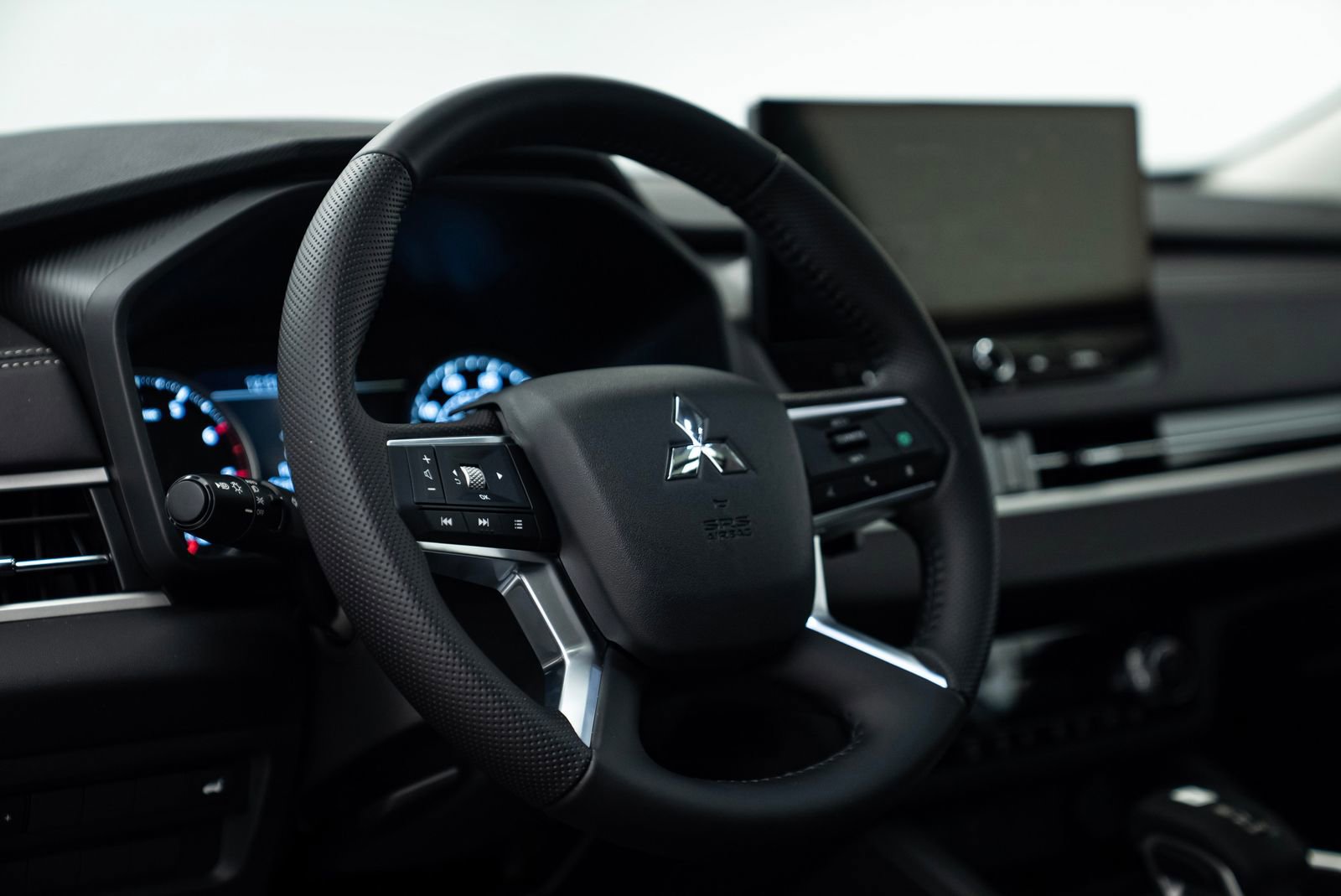 Used 2025 Mitsubishi Outlander Trail Edition image 10