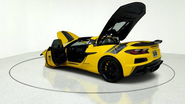 Used 2026 Chevrolet Corvette Z06 RWD image 13