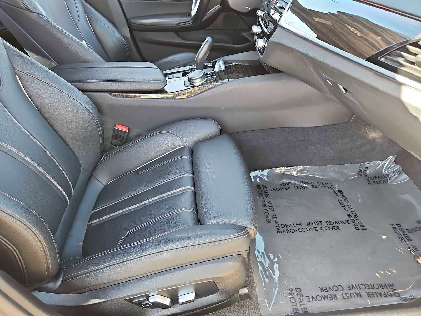 Used 2019 BMW 530e w/ Convenience Package image 22