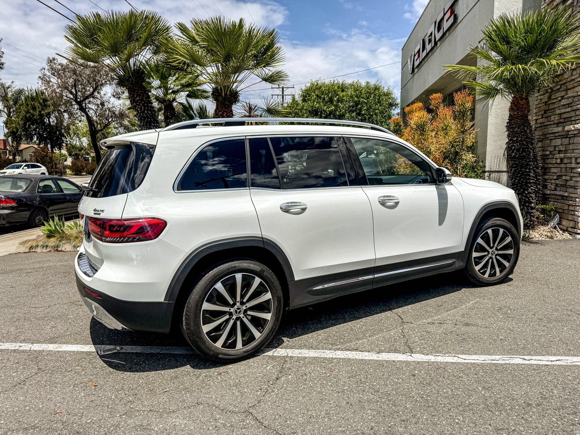 Used 2022 Mercedes-Benz GLB 250 4MATIC image 7