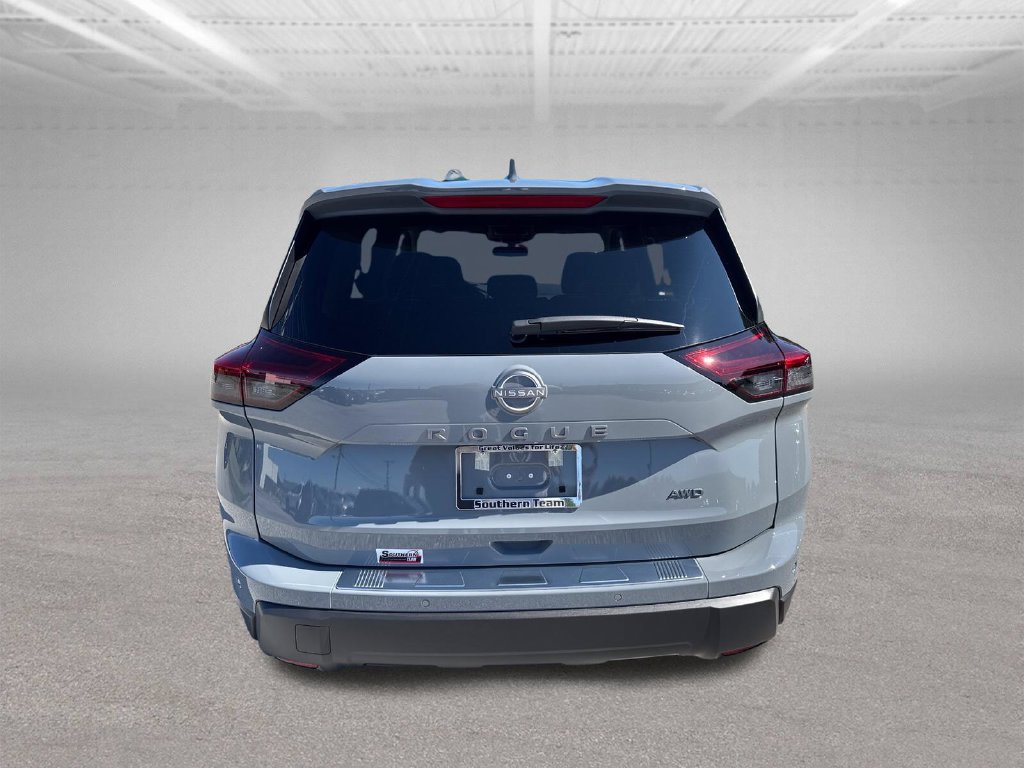 Certified 2026 Nissan Rogue SV AWD/4WD image 4