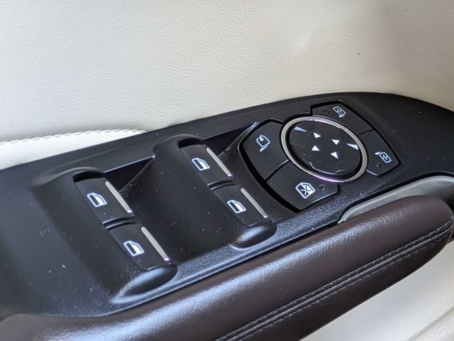 Used 2016 Lincoln MKC Reserve FWD image 27