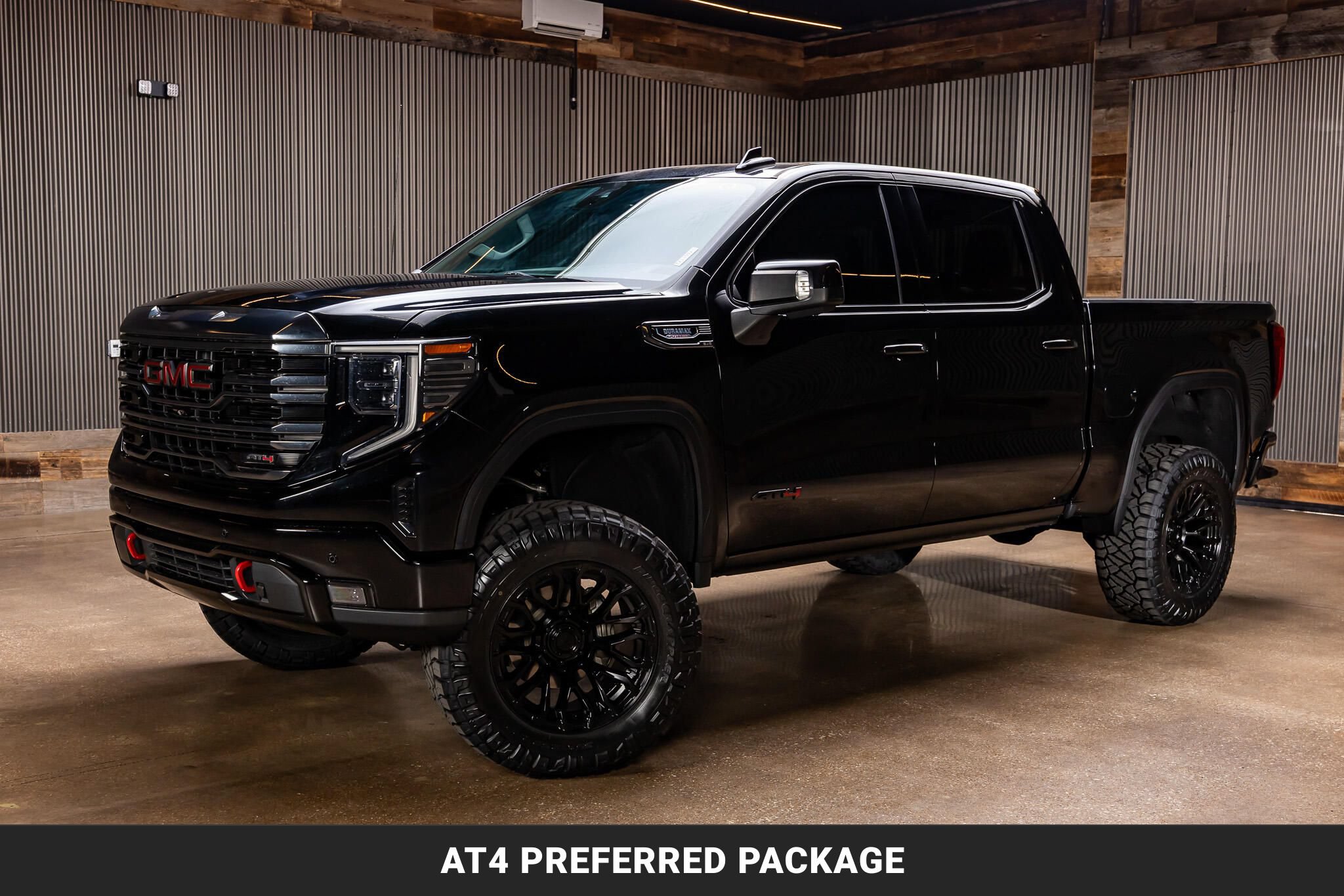 Used 2023 GMC Sierra 1500 AT4 w/ AT4 Premium Package AWD/4WD image 5