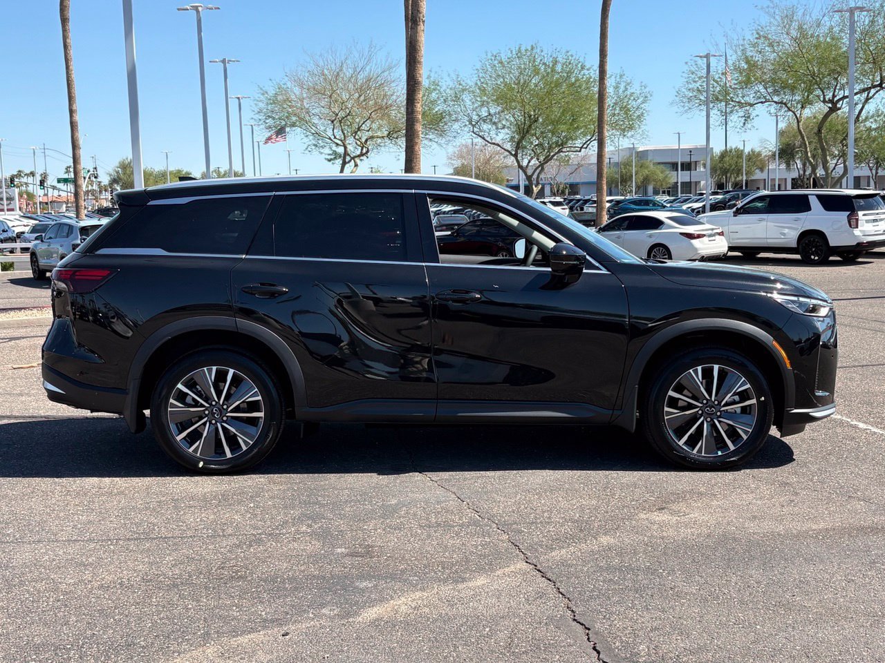 New 2027 INFINITI QX60 Luxe FWD image 7
