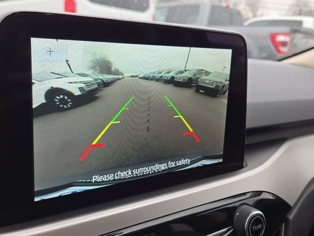 Used 2020 Ford Escape SE image 12