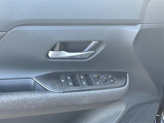 New 2025 Nissan Kicks SV w/ SV Premium Package image 23