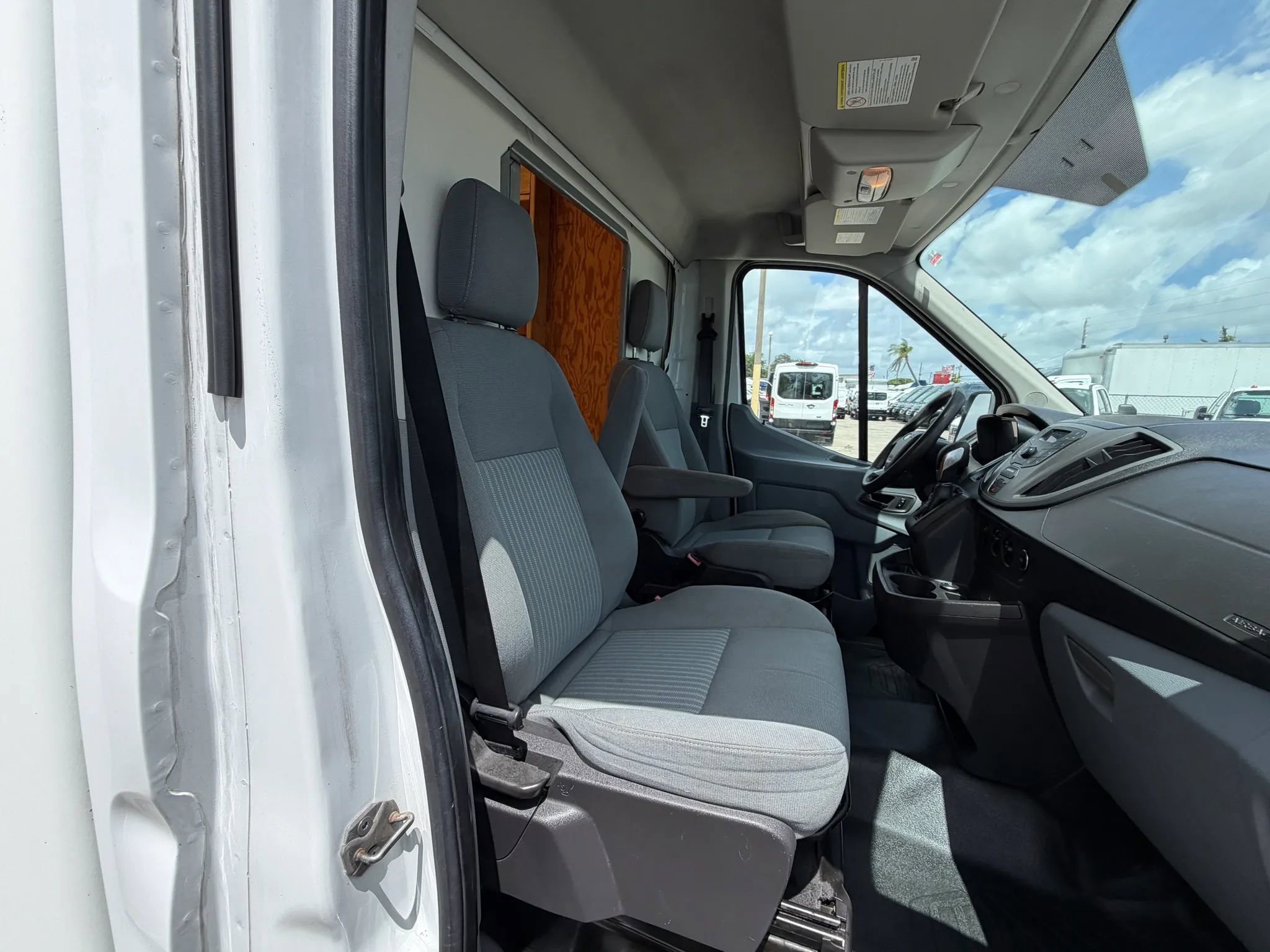 Used 2015 Ford Transit 350 178 DRW w/ Exterior Upgrade Package RWD image 17