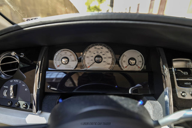 Used 2017 Rolls-Royce Wraith RWD image 22