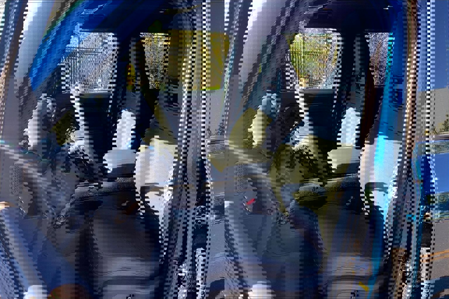 New 2026 Land Rover Defender 110 OCTA image 9