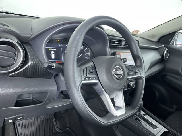 Used 2023 Nissan Kicks SV image 26