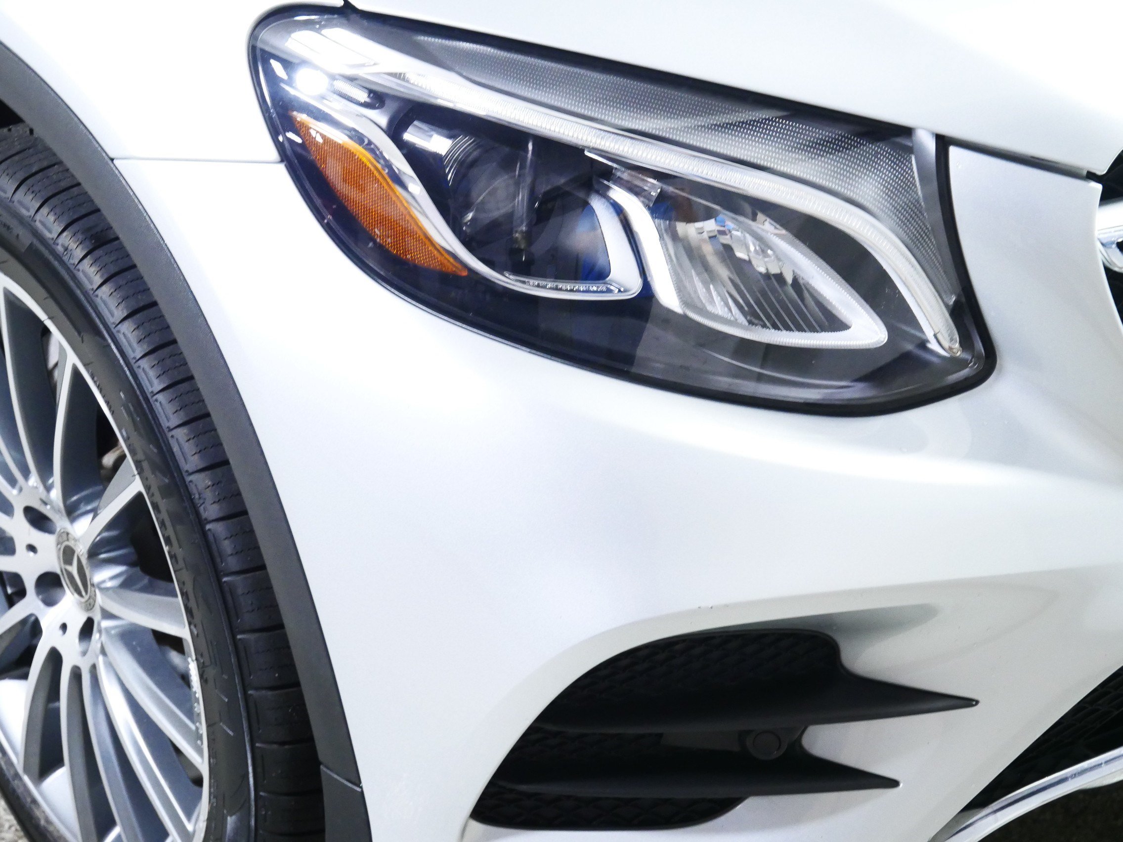 Used 2018 Mercedes-Benz GLC 300 4MATIC image 16