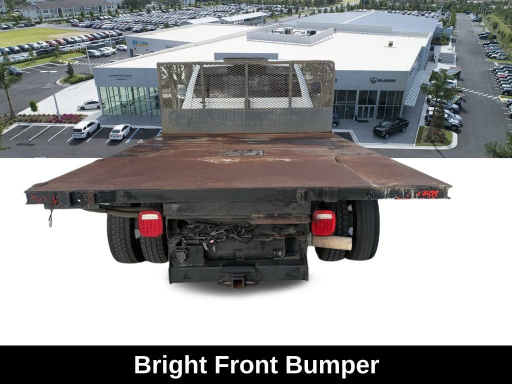 Used 2017 RAM 5500 Tradesman w/ Chrome Appearance Group image 5