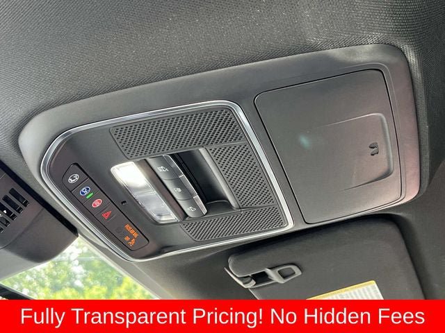 Used 2026 Chevrolet Traverse RS AWD/4WD image 37
