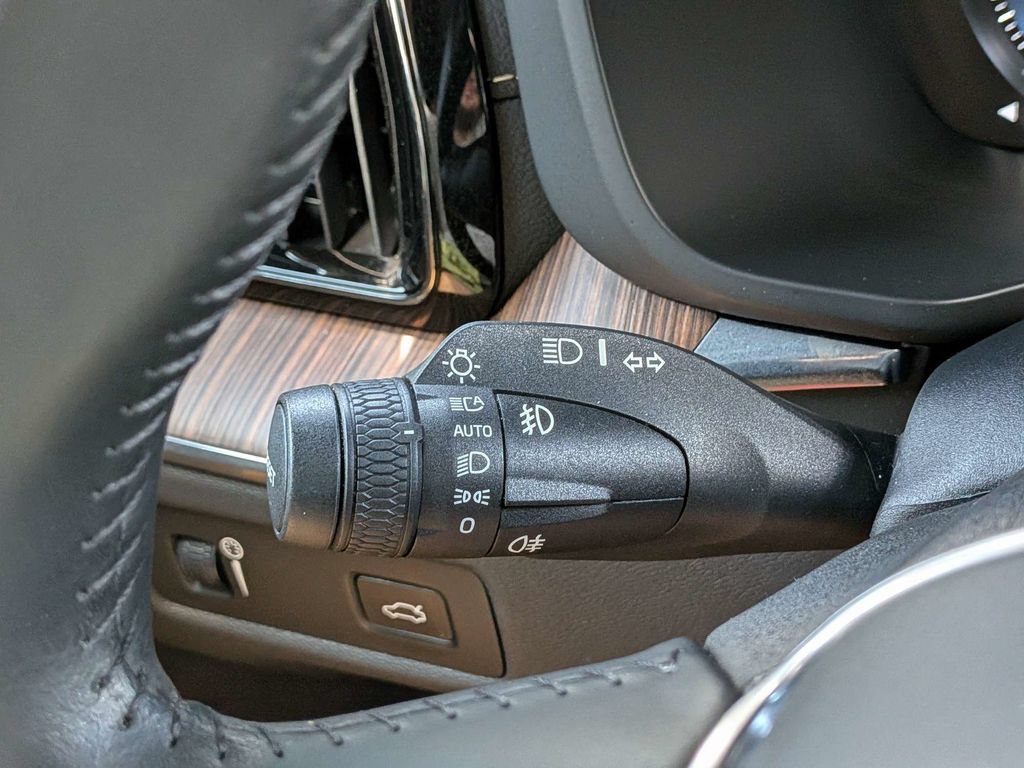 Used 2021 Volvo XC60 T5 Inscription w/ Protection Package Premier FWD image 36