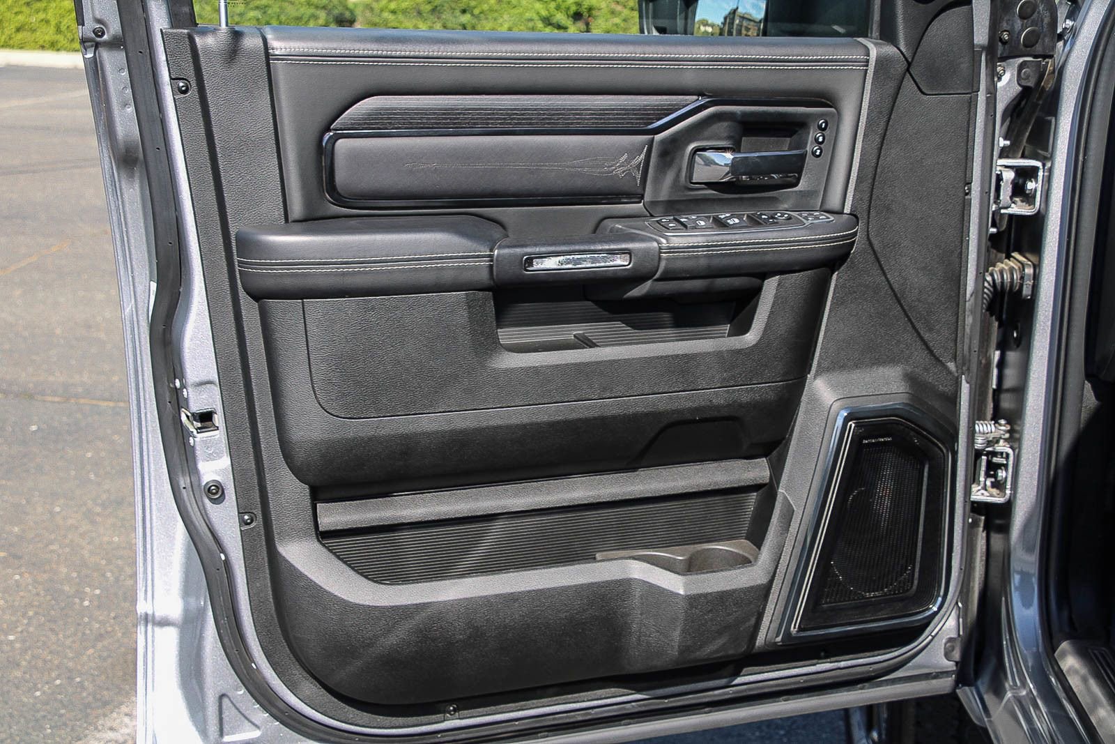 Used 2024 RAM 3500 Limited image 19