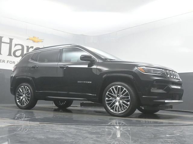 Used 2022 Jeep Compass Limited w/ Elite Group AWD/4WD image 2