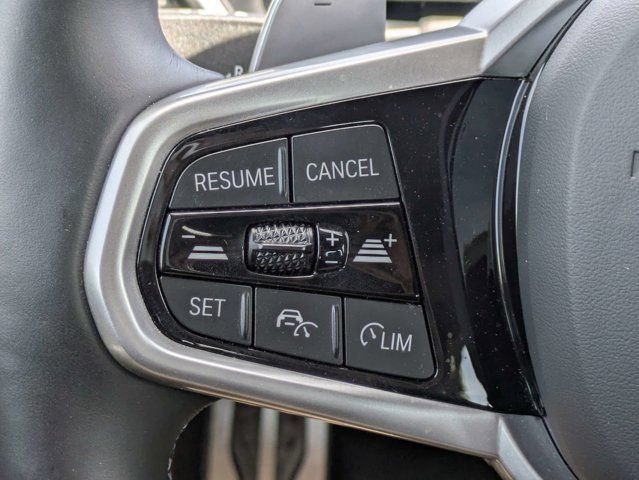 Used 2025 BMW M440i RWD image 31
