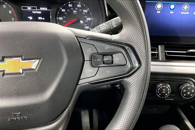 Used 2025 Chevrolet Trax LS image 12