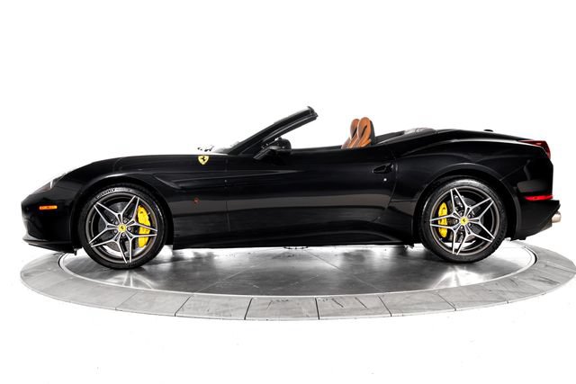 Certified 2016 Ferrari California T RWD image 3