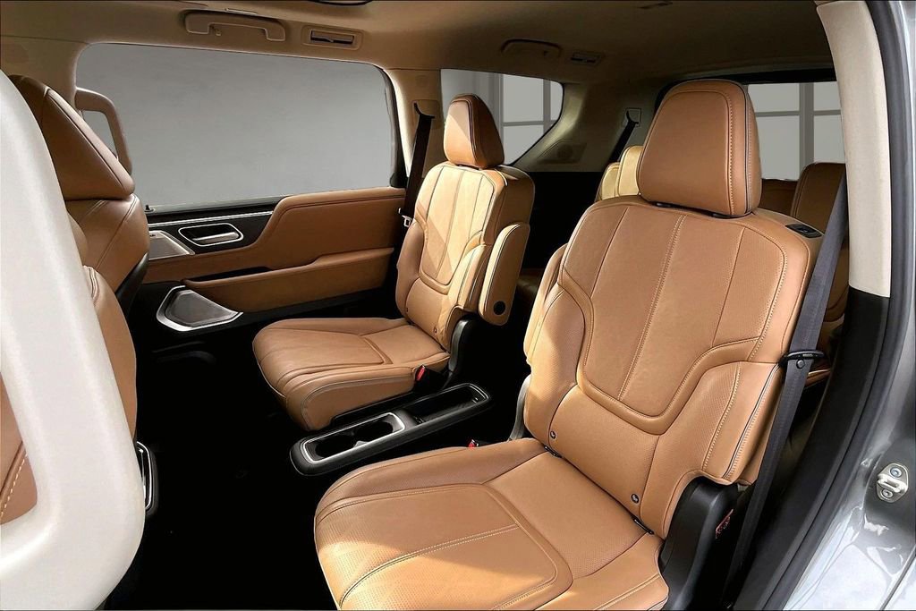 Used 2025 INFINITI QX80 Sensory image 26