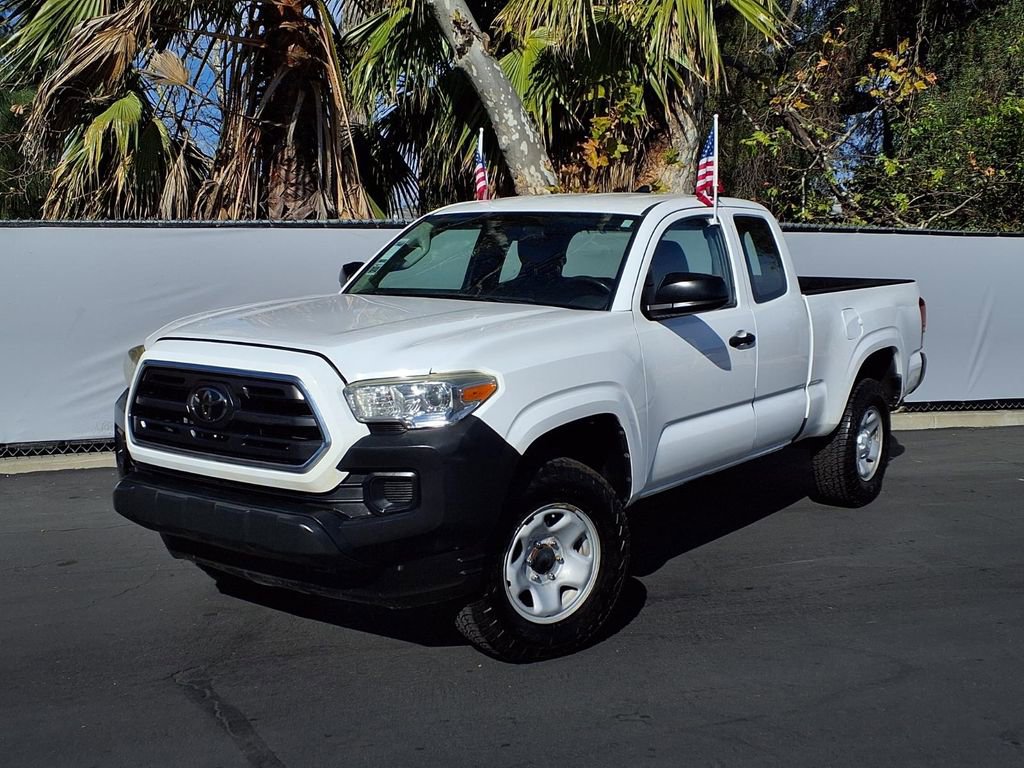 Used 2018 Toyota Tacoma SR image 22