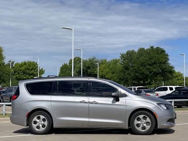 Used 2017 Chrysler Pacifica LX w/ Tire & Wheel Group image 3