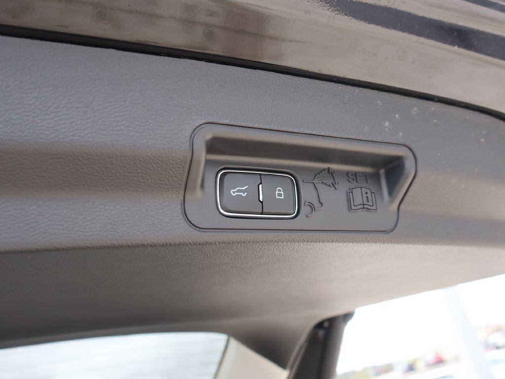 New 2026 Ford Explorer Active w/ Active Comfort Package AWD/4WD image 17