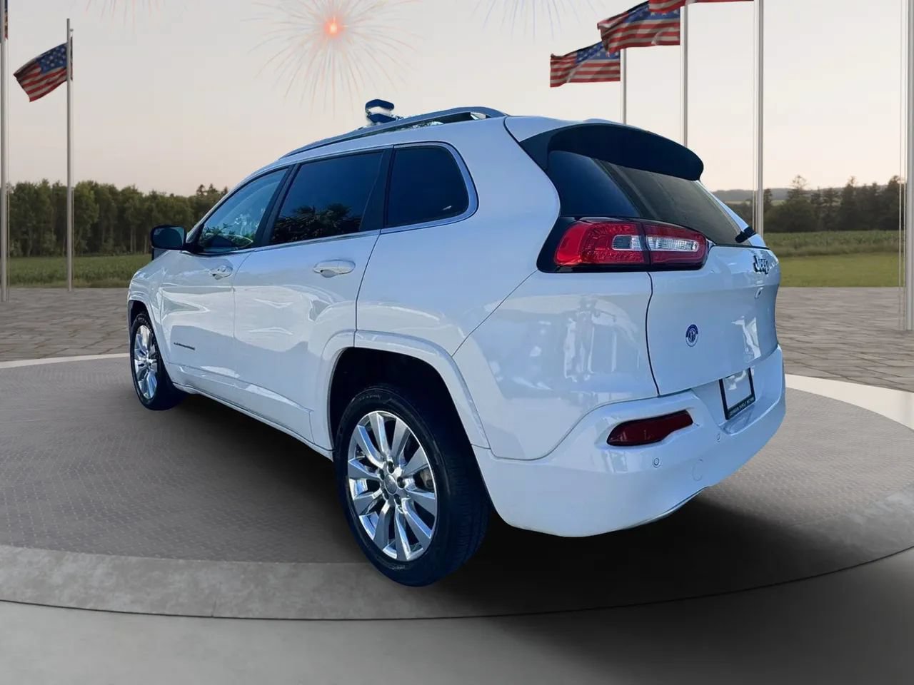 Used 2016 Jeep Cherokee Overland FWD image 4