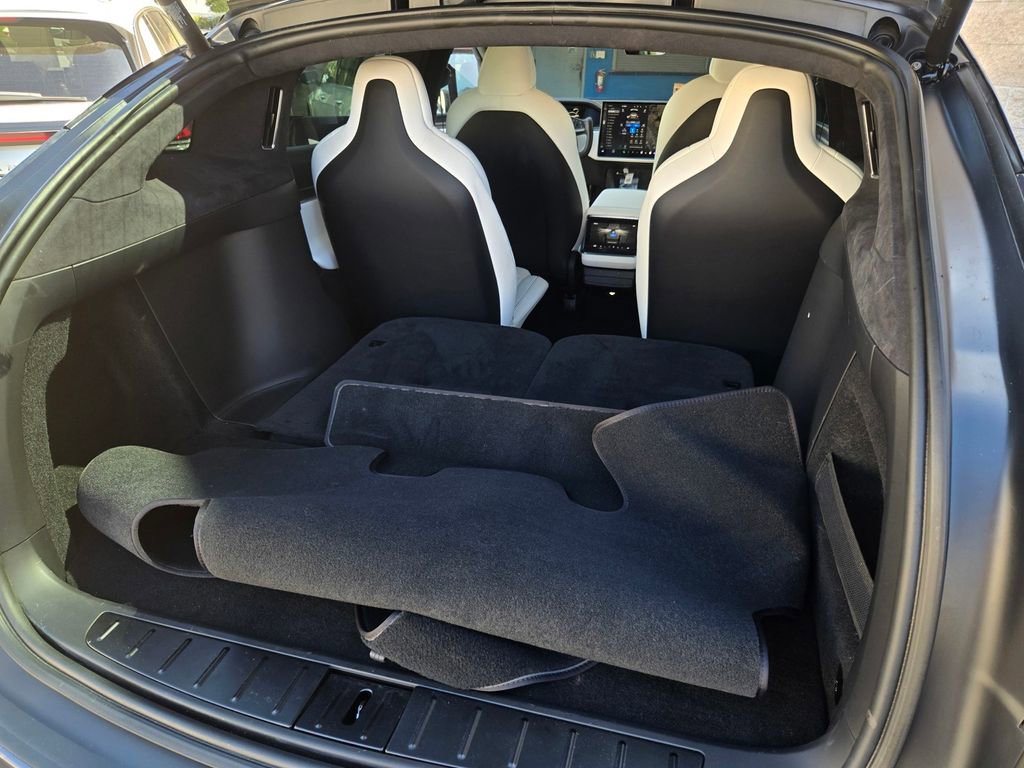 Used 2022 Tesla Model X Plaid image 33