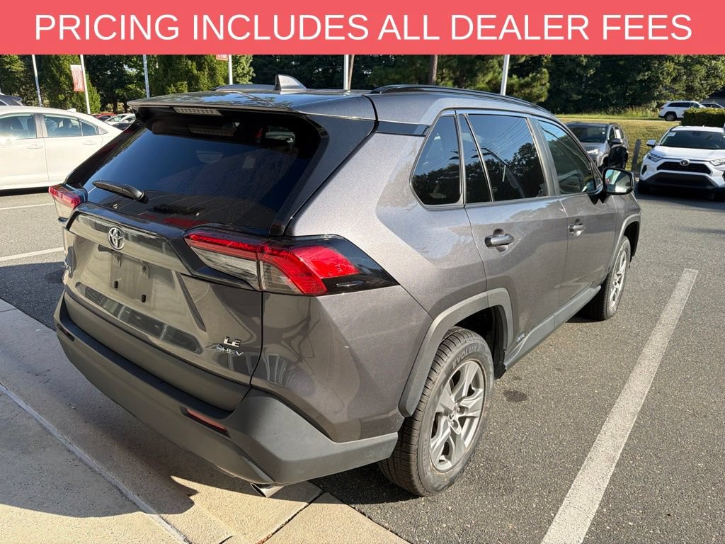 Used 2025 Toyota RAV4 LE AWD/4WD image 6