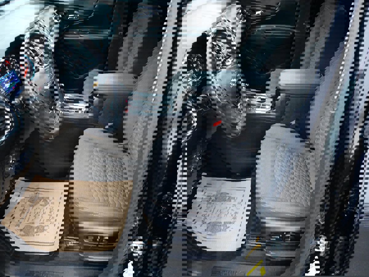 Used 2019 Chevrolet Equinox LT image 10