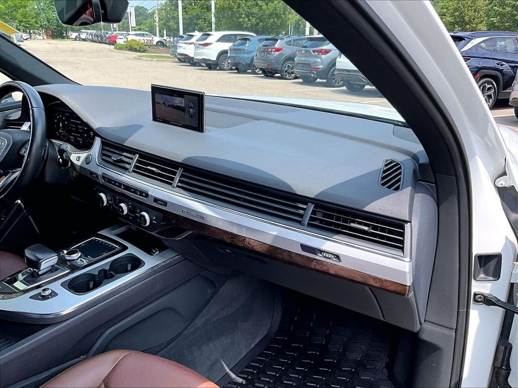 Used 2019 Audi Q7 2.0T Premium AWD/4WD image 13