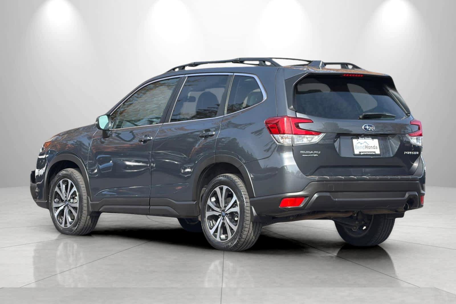 Used 2023 Subaru Forester Limited AWD/4WD image 6
