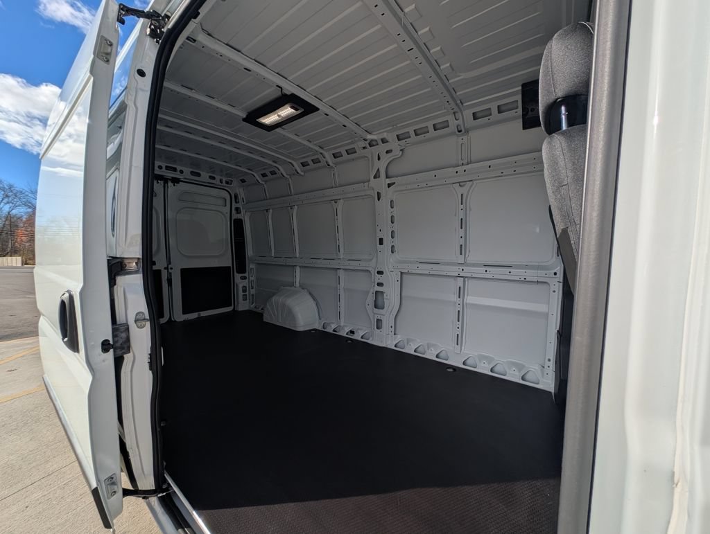 New 2026 RAM ProMaster 3500 w/ Convenience Group FWD image 38