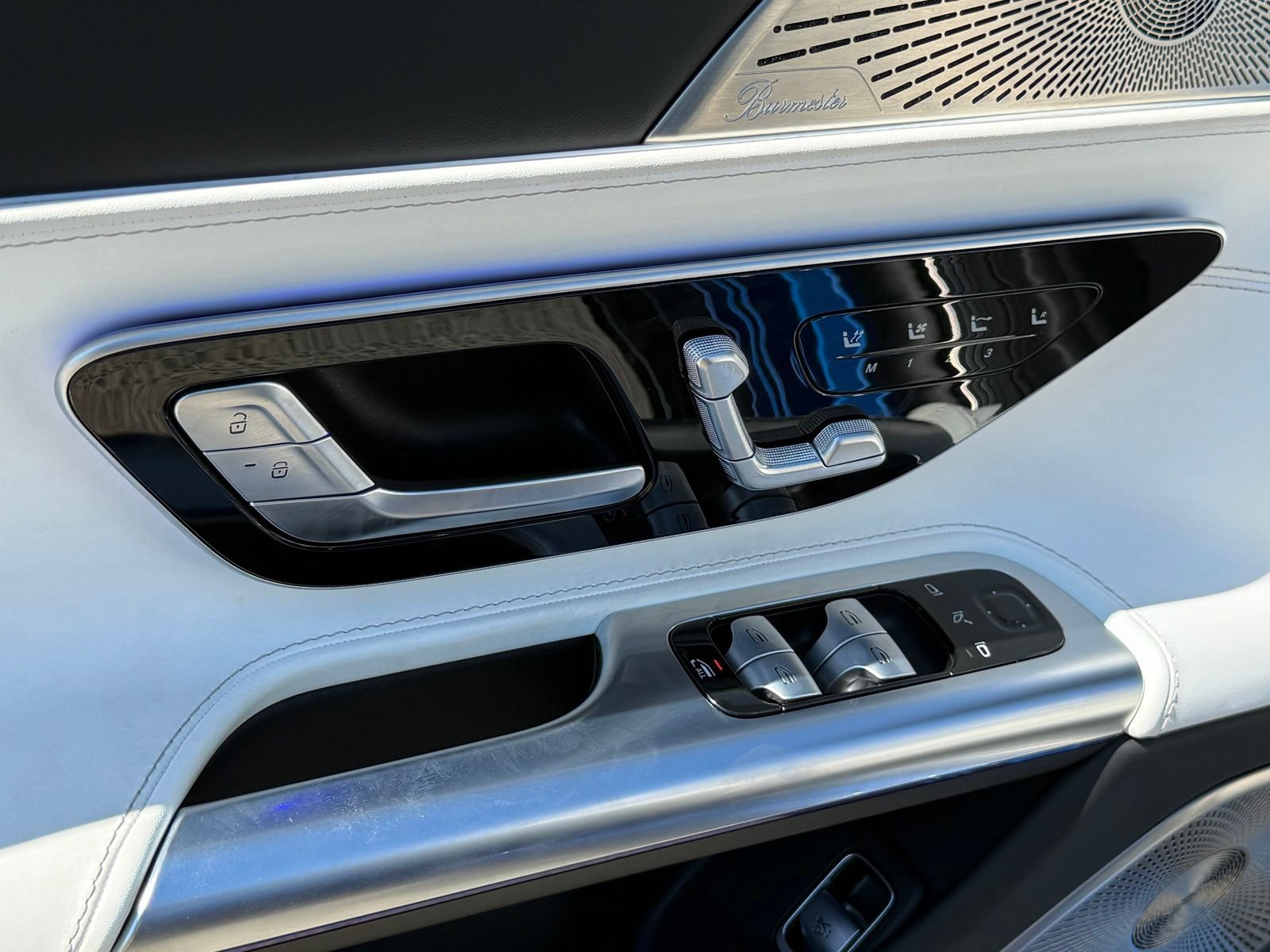 Used 2023 Mercedes-Benz SL 63 AMG 4MATIC image 23