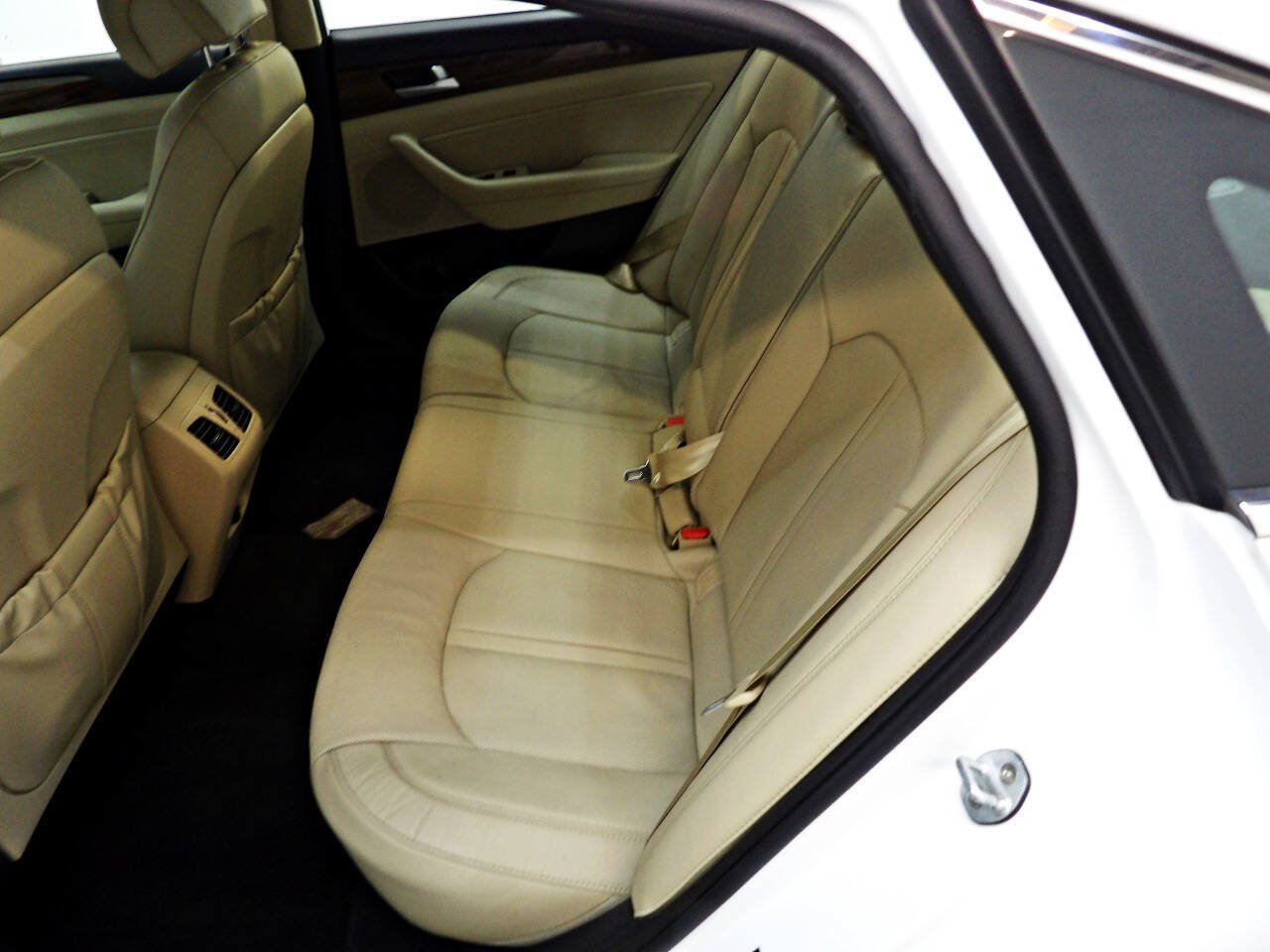 Used 2016 Hyundai Sonata Limited FWD image 10