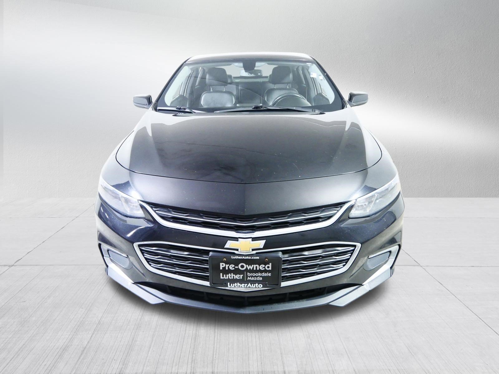 Used 2016 Chevrolet Malibu LT w/ Leather Package image 2