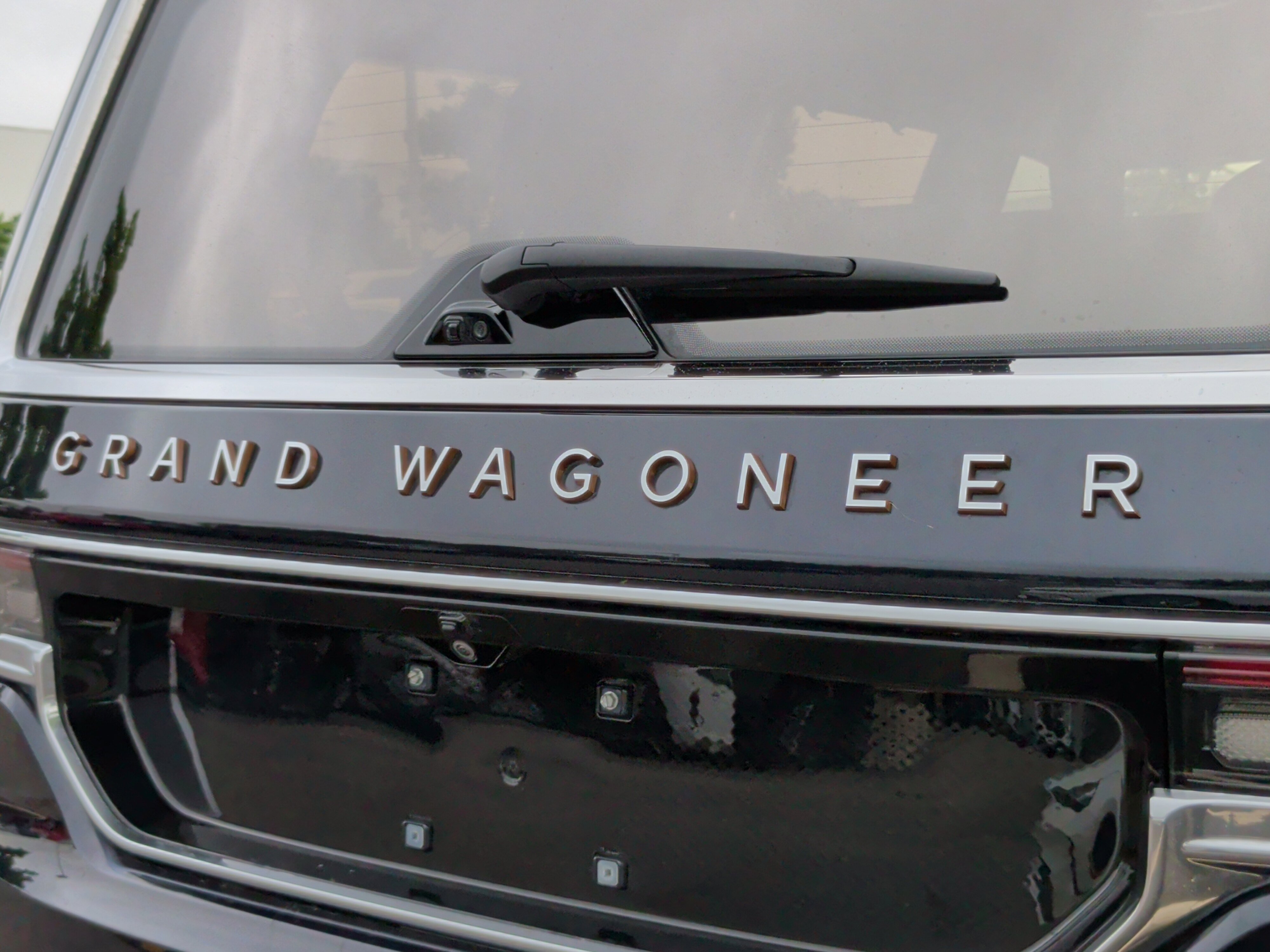 Used 2023 Jeep Grand Wagoneer Series III image 11