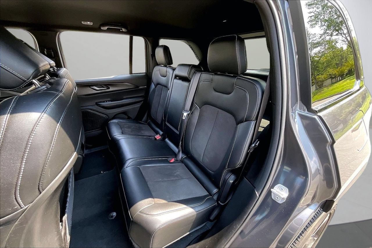 Certified 2023 Jeep Grand Cherokee Altitude AWD/4WD image 22