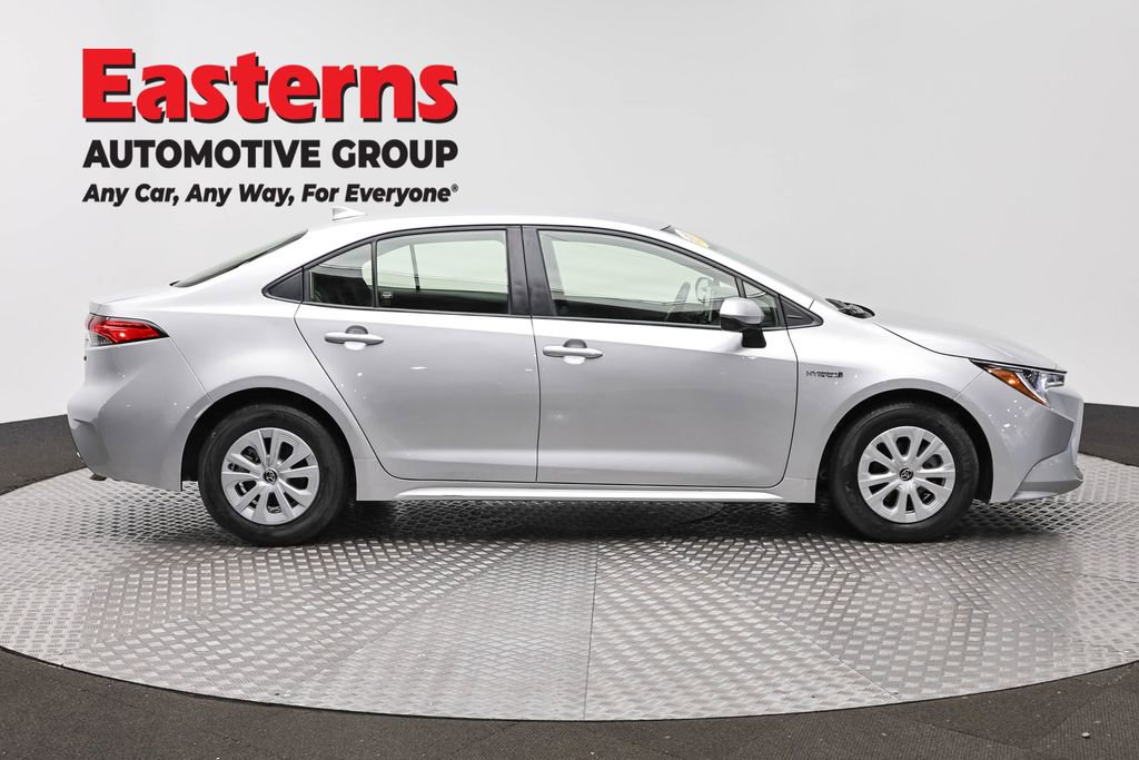 Used 2021 Toyota Corolla LE w/ Carpet Mat Package (TMS) image 4