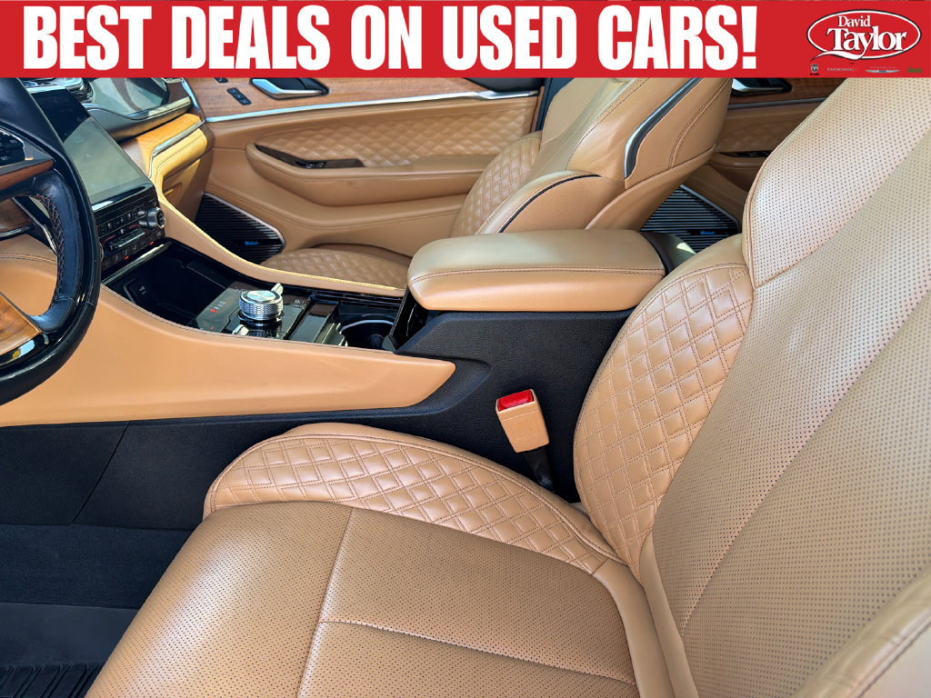 Used 2022 Jeep Grand Cherokee Summit AWD/4WD image 12